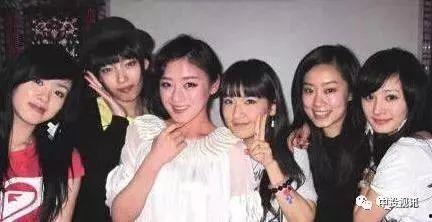 吃瓜娱乐姐妹是谁啊,揭秘“吃瓜娱乐姐妹”背后的神秘人物